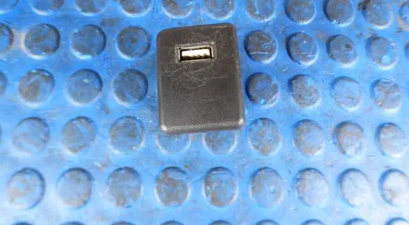 USB socket connector