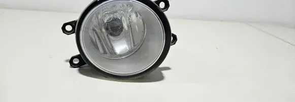 Toyota Avensis T250 Front fog light 89206401