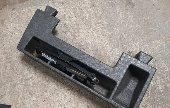 Volkswagen e-Golf Other trunk/boot trim element 5G6864472