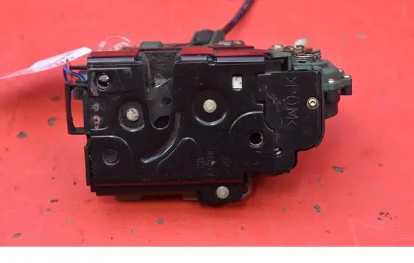 Skoda Octavia Mk1 (1U) Front door lock 3B1837016AD