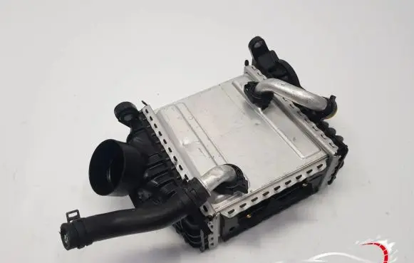 Mercedes-Benz C W205 Intercooler radiator