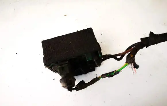 Peugeot 206 Glow plug pre-heat relay 9639912580 51299011a