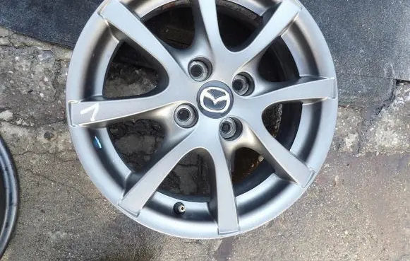 Mazda 2 R15 alloy rim DC3LV3810