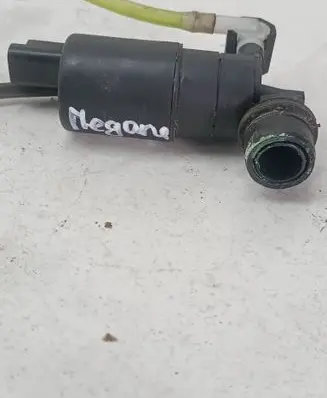 Renault Megane II Windscreen/windshield washer pump 20C8 720299 E13021168