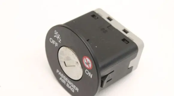 KIA Soul Passenger airbag on/off switch 