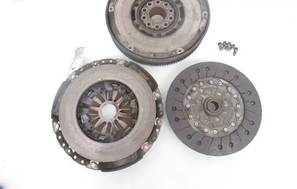 Opel Vectra C Dual mass flywheel 9223223 90490859