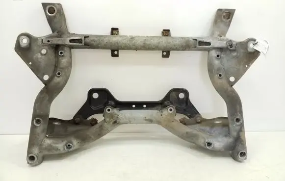 Mercedes-Benz C W204 Front subframe A2046280557