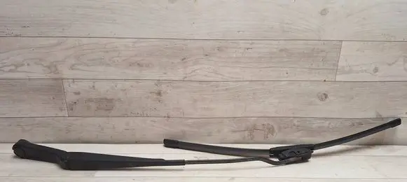 Land Rover Freelander Front wiper blade arm 