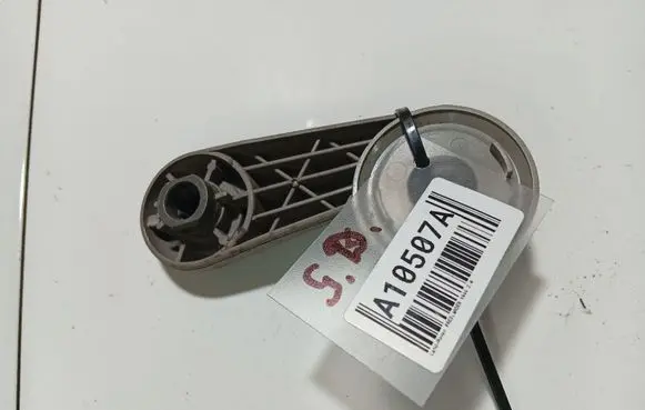 Land Rover Freelander Front door window winding handle 