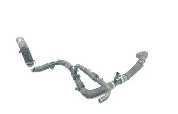 Engine coolant pipe/hose