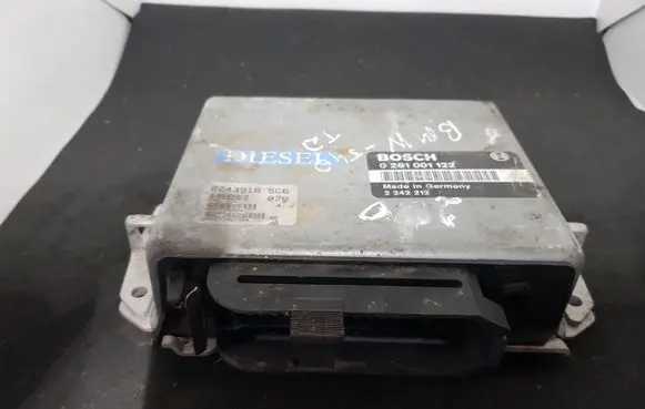 BMW 5 E34 Engine control unit/module 0281001122