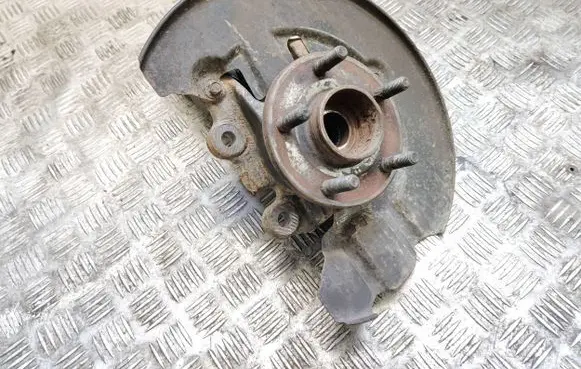 Front wheel hub