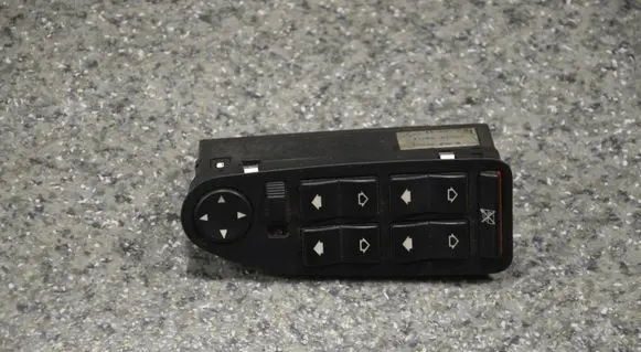 BMW 5 E39 Electric window control switch 6904309