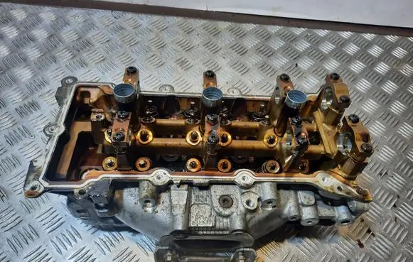 Jeep Grand Cherokee Engine head 05184510AJ