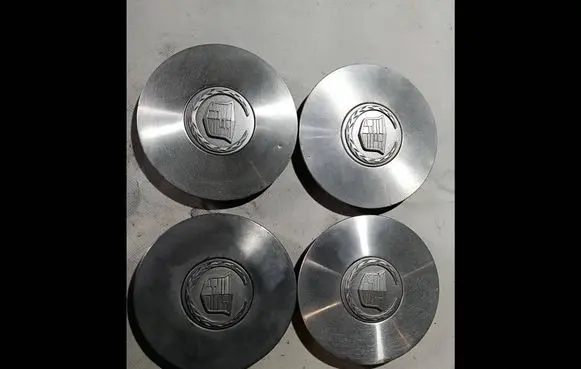 Cadillac DeVille Original wheel cap 9594600