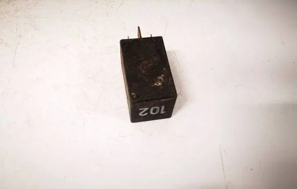Volkswagen Transporter - Caravelle T4 Other relay 191911261C