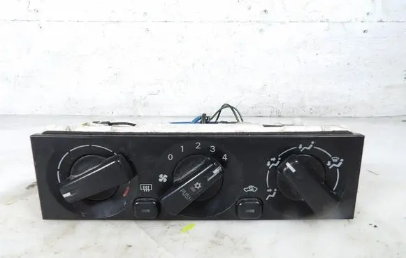 Mitsubishi Space Runner Climate control unit MR398658