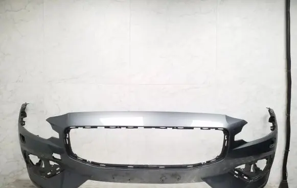 Volvo V60 Front bumper 31690589