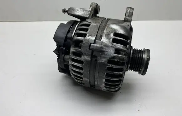 Audi A3 S3 A3 Sportback 8P Generator/alternator 03C903023A 0124525093 03c903023b