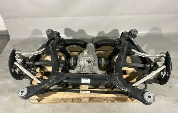 Volkswagen Touareg II Rear subframe 7P0500041