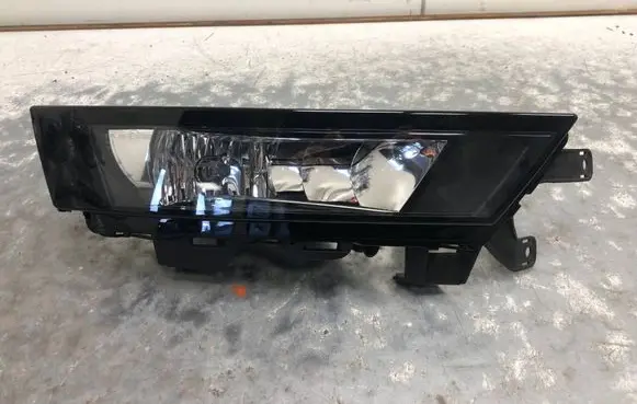 Skoda Rapid (NH) Front fog light 5JA941700D-BILI 5JA941700D