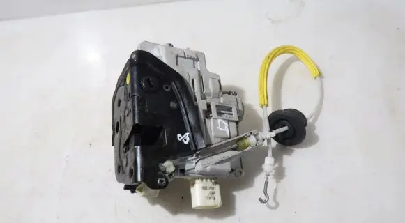 Seat Exeo (3R) Rear door lock