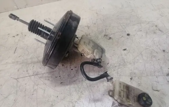 Renault Trafic I Brake booster 472100676R