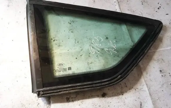 Ford C-MAX II Rear side window as2