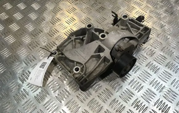 Opel Insignia A A/C compressor mount bracket 55562863