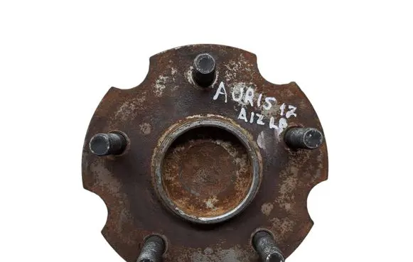 Rear wheel hub