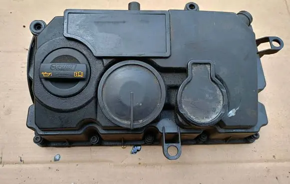 Volkswagen PASSAT B6 Rocker cam cover 03G103469M