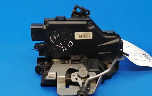 Audi A4 S4 B6 8E 8H Front door lock 4B1837015G
