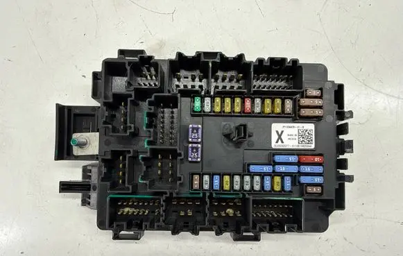 Tesla Model X Fuse module 103440901B 103440901C