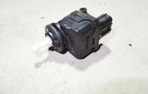 Ford Focus C-MAX Headlight level adjustment motor 007878