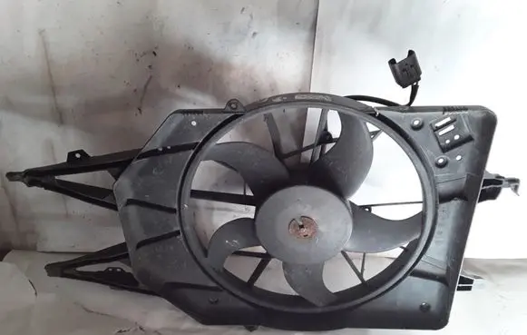 Ford Focus Electric radiator cooling fan 3135103366M 0130107801 98AB8C607BH