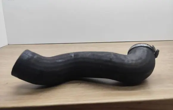 Volvo XC90 Intercooler hose/pipe 31261366