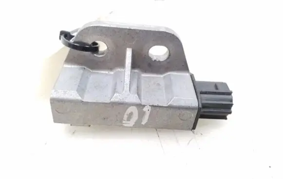 Nissan X-Trail T30 Airbag deployment crash/impact sensor