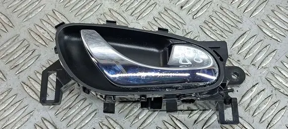 Nissan X-Trail T32 Front door interior handle 