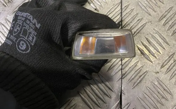 Opel Insignia A Front fender indicator light t090025