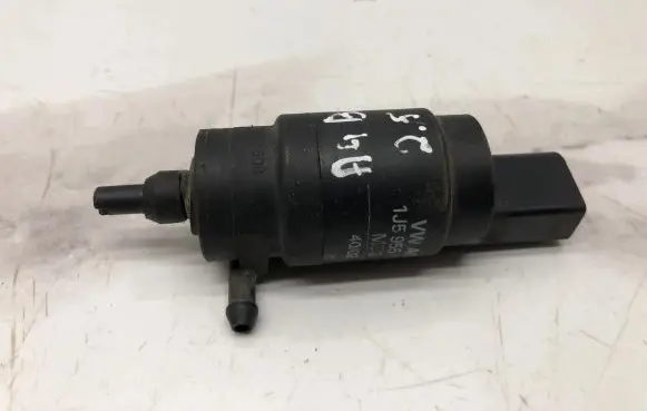 Audi A4 S4 B6 8E 8H Windscreen/windshield washer pump 1J5955651