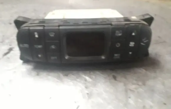Mitsubishi Carisma Climate control unit