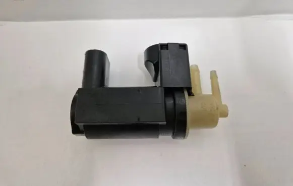 Volvo XC90 Turbo solenoid valve 31339808 7.04664.00 70466400