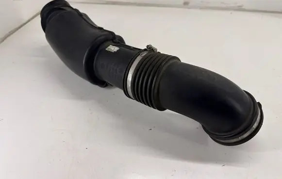BMW X1 E84 Air intake duct part 7632501 1300333 115643