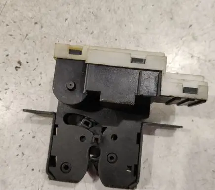 Renault Laguna II Tailgate window lock/catch/latch 8200000894