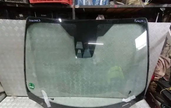 Ford Focus Front windscreen/windshield window 