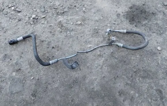 BMW 5 E60 E61 Power steering hose/pipe/line 6766413