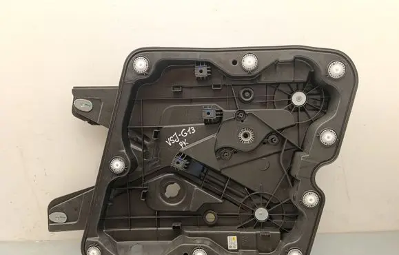 Skoda Enyaq iV Front window lifting mechanism without motor 5LA837655A