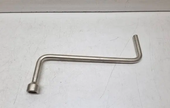 BMW X5 E53 Wheel nut wrench