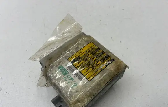 Toyota Hilux (AN10, AN20, AN30) Airbag control unit/module 8917035110