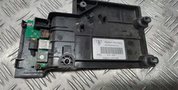 Porsche 911 997 USB socket connector 9976424650001C